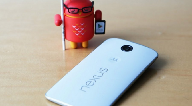Untuk Nexus 6, Google bekerjasama dengan anak perusahaan mereka, Motorola. Sementara Nexus 9 diserahkan pada HTC.
