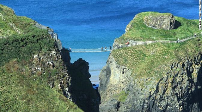 Carrick-a-Rede Rope Bridge