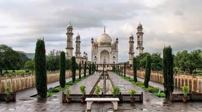  Bibi Ka Maqbara jadi kembaran Taj Mahal di India
