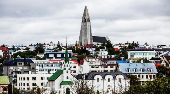 Islandia, Kota Sejuta Punjangga (1)