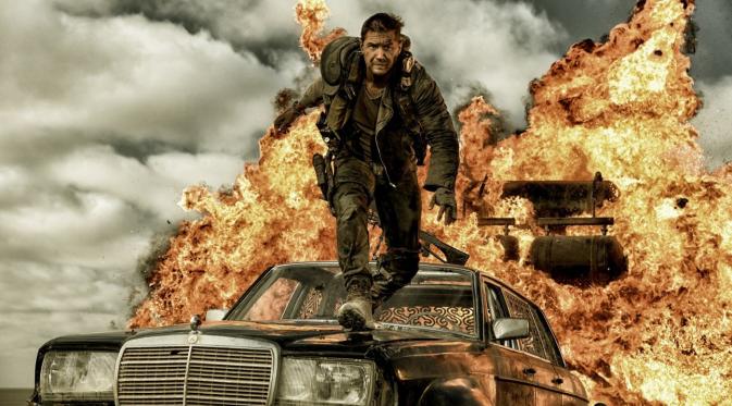 Trailer spektakuler film laga Mad Max: Fury Road baru saja dirilis dengan berbagai adegan ledakan di padang pasir.