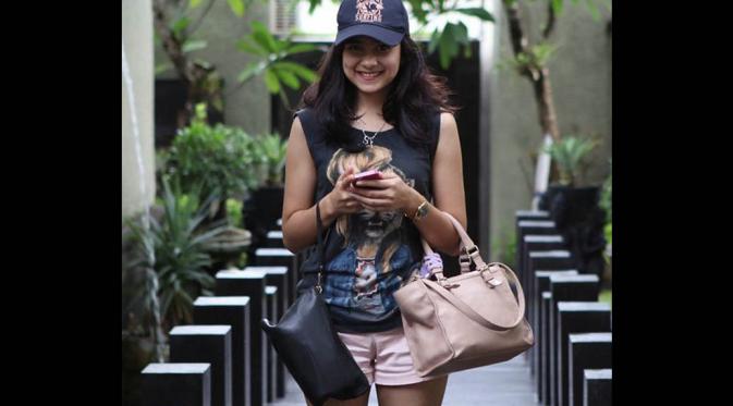 Di akun Instagramnya, Hengky Kurniawan juga rajin mengunggah foto Sonya sendiri. (instagram.com/hengkykurniawan)