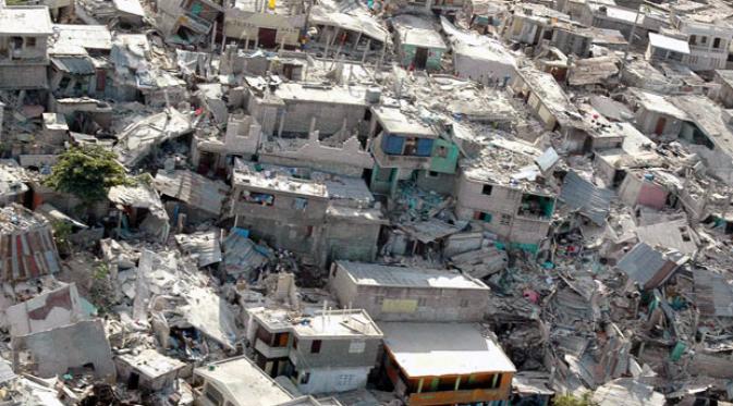 gempa bumi tersebut pun turut menyebakan 895 ribu warga Haiti kehilangan tempat tinggal.