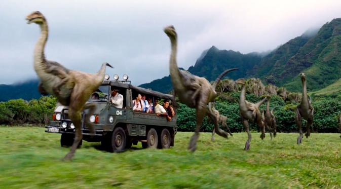 Di trailer khusus Jurassic World, terdapat beberapa adegan yang belum diperlihatkan sebelumnya.