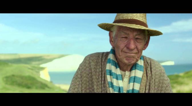Cuplikan film Mr. Holmes memperlihatkan Ian McKellen tengah memainkan Sherlock Holmes usia senja yang tinggal di sebuah pedesaan.