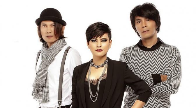 Meski kehilangan vokalis, band asal Bandung Utopia memilih untuk jalan terus.