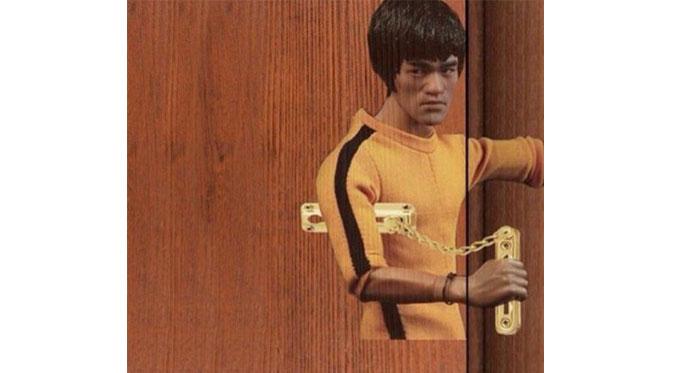 Kunci pintu Bruce Lee