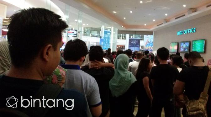 Antrian penonton bioskop Indonesia (Regina Novanda/Bintang.com)