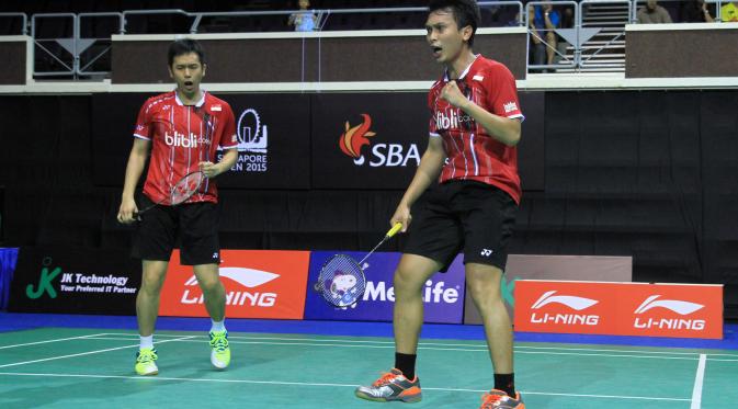 Ganda putra Indonesia Hendra Setiawan/Mohammad Ahsan lolos ke babak kedua OUE Singapore Open 2015 (Humas PP PBSI)