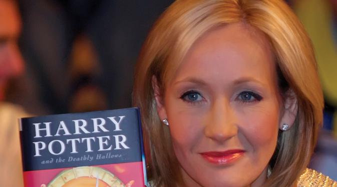JK Rowling penulis novel Harry Potter dan Fantastic Beasts and Where to Find Them. Foto: via broadsheet.ie