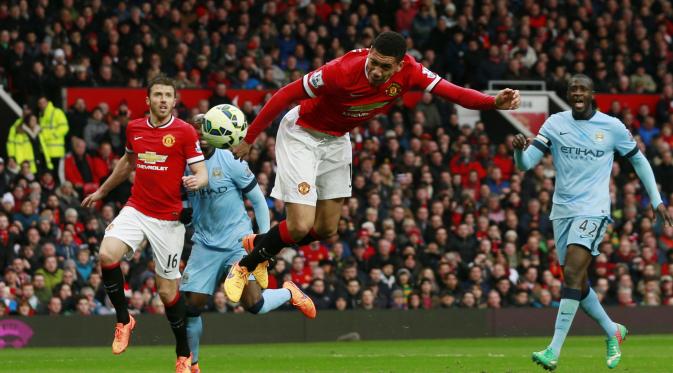 Manchester United vs Manchester City (Reuters / Jason Cairnduff)