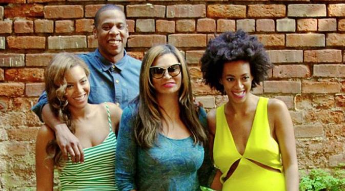 Beyonce bersama ibu, suami, dan adiknya.