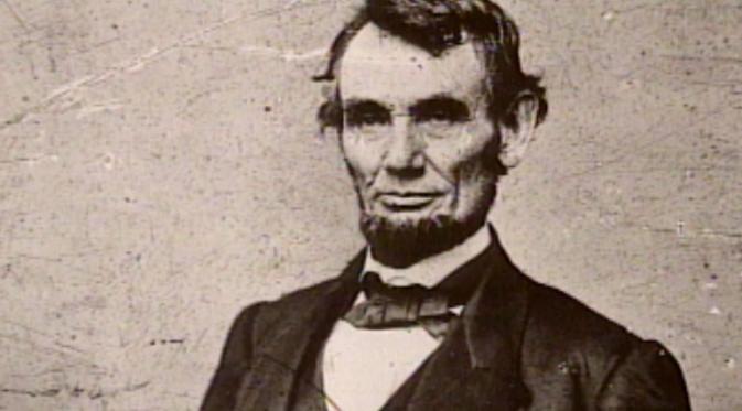 Abraham Lincoln menghembuskan nafas terakhirnya keesokan paginya, di lokasi tersebut. Amerika Serikat pun berduka. 