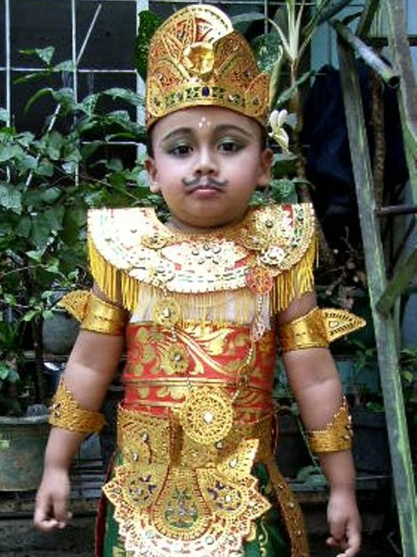 Bocah rayakan Hari Kartini (Via: arie-sabian.blogspot.com)