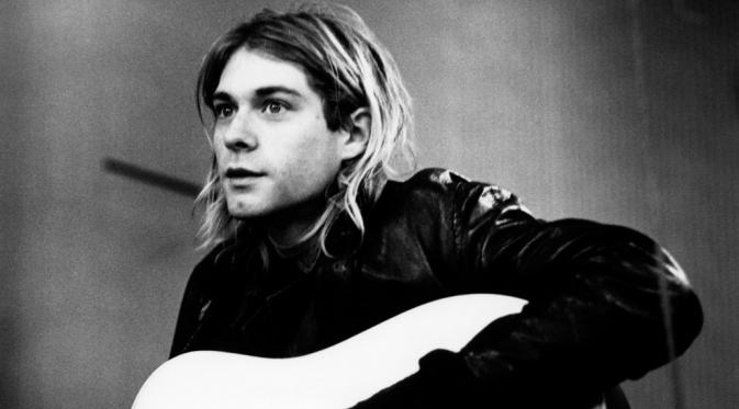Sempat menyatakan membenci Paul McCartney, rekaman Kurt Cobain mengcover lagu The Beatles And I Love Her tersebar di internet.