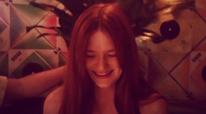 sumber foto: Instagram Bonnie Wright