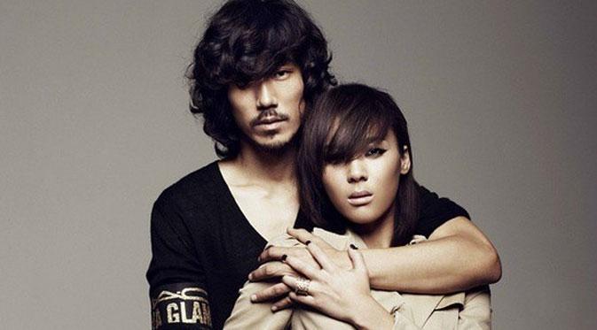 Pasangan suami istri, Tiger JK dan Yoon Mi Rae. (via soompi.com)