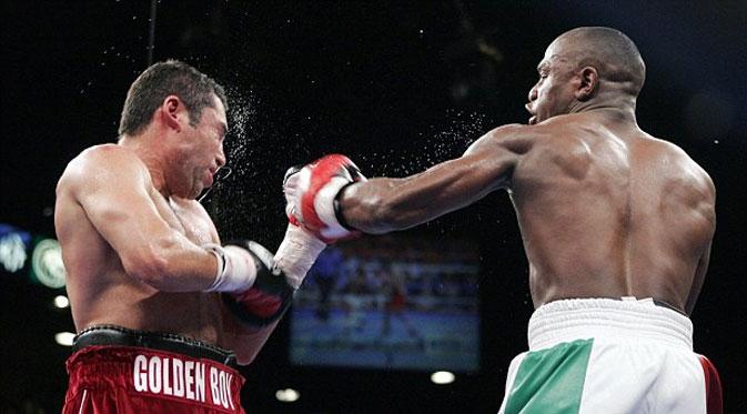 Duel Floyd Mayweather vs Oscar De La Hoya di MGM Grand (Reuters)