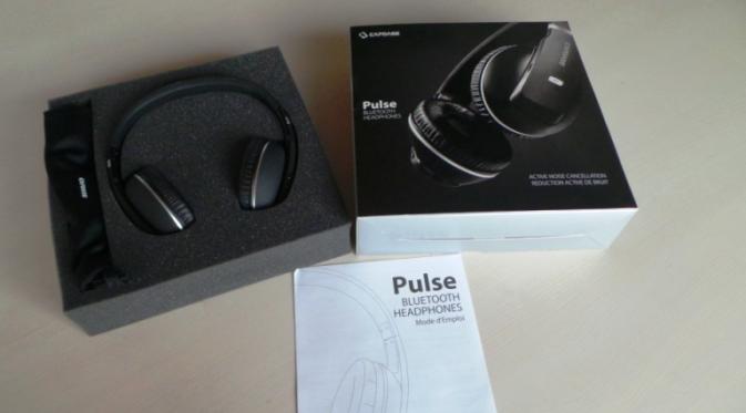 Capdase Pulse Bluetooth Headphone (Liputan6.com / Dewi Widya Ningrum)