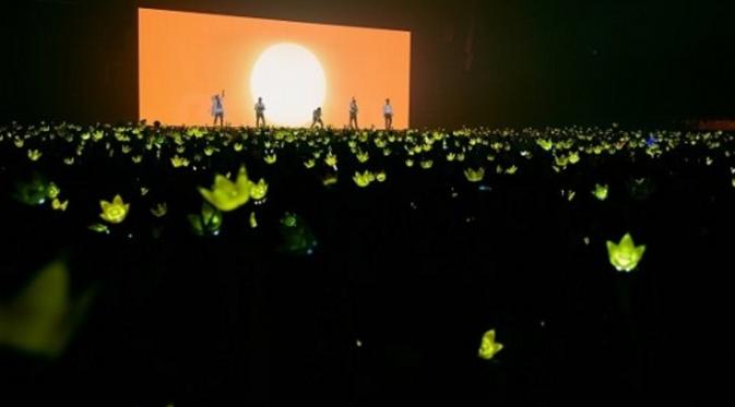 Suasana konser Big Bang `MADE World Tour Concert` yang pertama kali digelar di Seoul, Korea Selatan, baru-baru ini. Big Bang berjanji menyajikan kemeriahan serupa di negara-negara lain yang dikunjungi.