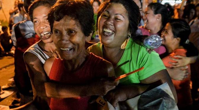 Potret bahagia kerabat Mary Jane, saat mendengar eksekusinya ditunda