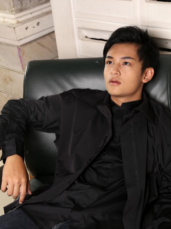 Randy Martin (Wardrobe by Isis, foto Galih W. Satria/Bintang.com)