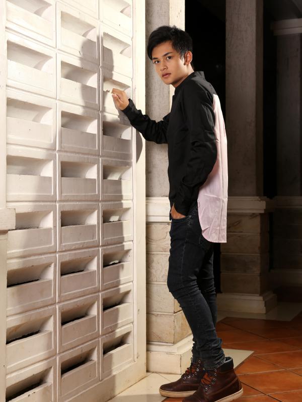 Randy Martin (Wardrobe by Isis, foto Galih W. Satria/Bintang.com)