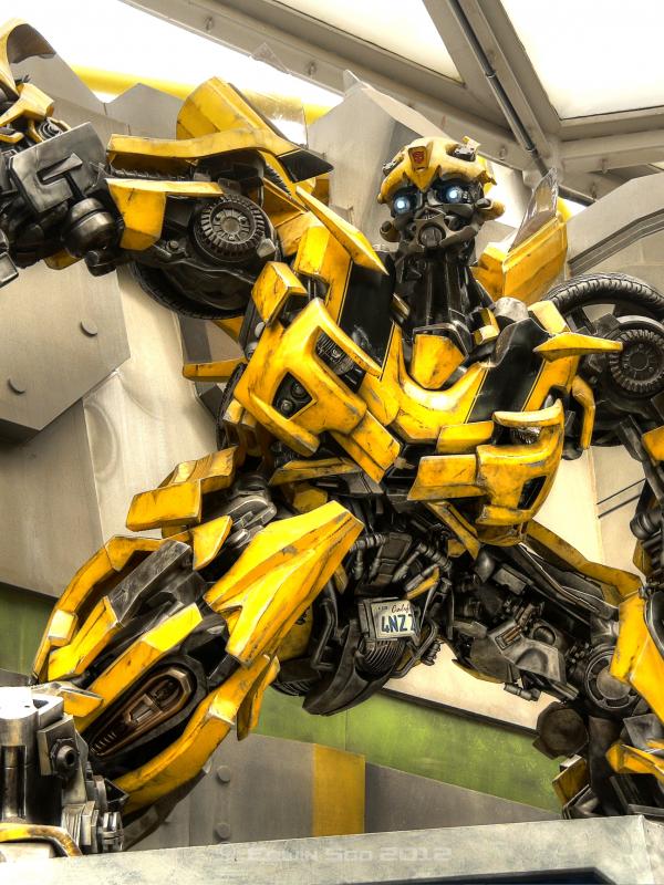 Bumble Bee dalam kisah Transformers (wikipedia.com)