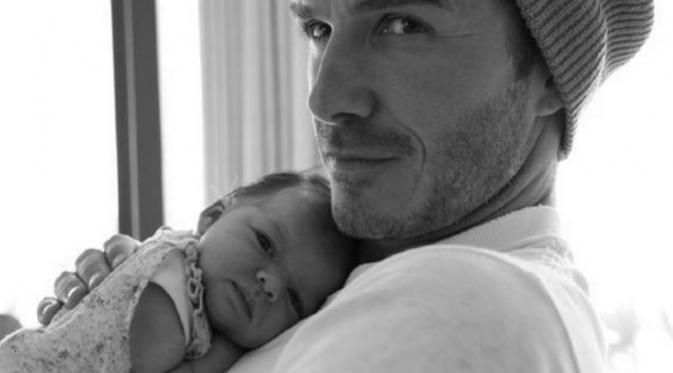 David Beckham si Papa Sexy dari Inggris | via: twitter