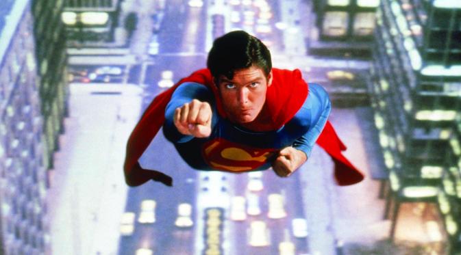 Sosok Superman di film Superman: The Movie (1978).