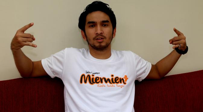 Amec Aris menjajal aktingnya dengan membintangi film 'Miemien the Movie'. Foto: Wimbarsana/Bintang.com