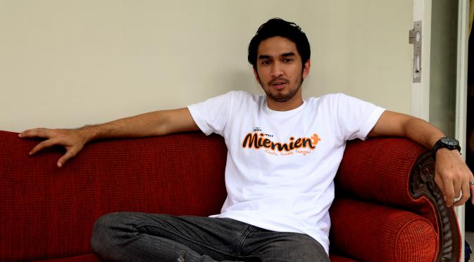 Amec Aris menjajal aktingnya dengan membintangi film 'Miemien the Movie'. Foto: Wimbarsana/Bintang.com