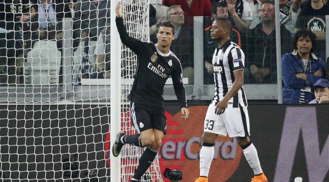 Cristiano Ronaldo rayakan gol penyeimbang lawan Juventus (Reuters / Giorgio Perottino)