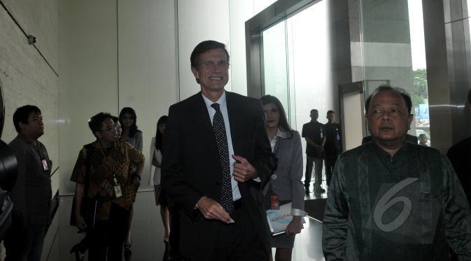 Kunjungan Robert Blake (Dubes Amerika Serikat untuk Indonesia) ke SCTV Tower, Jakarta, Rabu (6/5/2015). (Liputan6.com/Herman Zakharia)