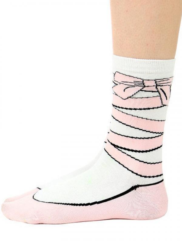 Atau kaos kaki balerina juga bisa~ (Via: shopjeen.com)