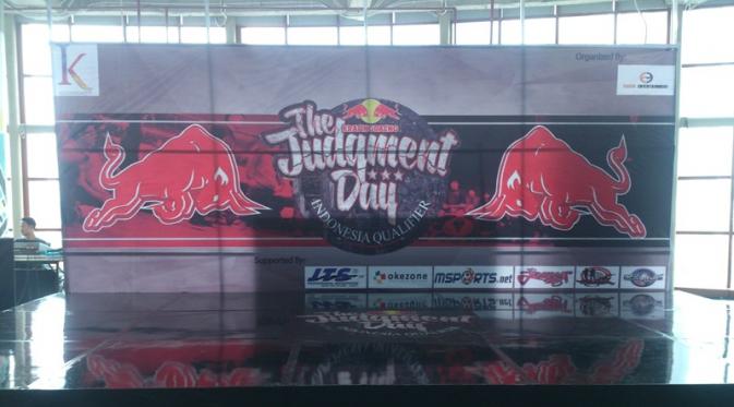 Panggung Kratingdaeng The Judgment Day Indonesia Qualifier 2015 (foto: Cadika)