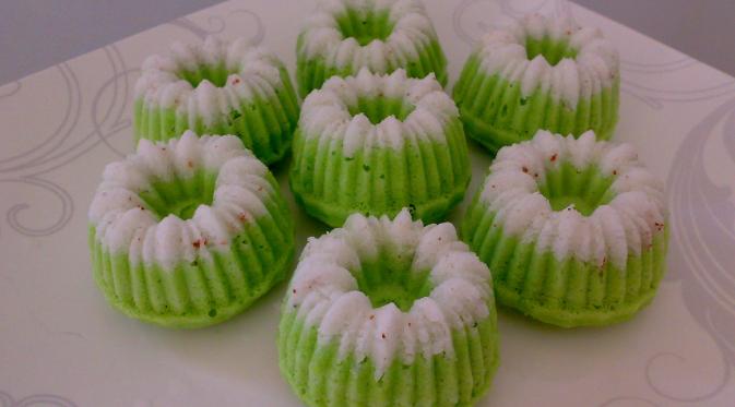 Selain enak, kue putu ayu juga sehat. (Via: klikclinickink.wordpress.com)