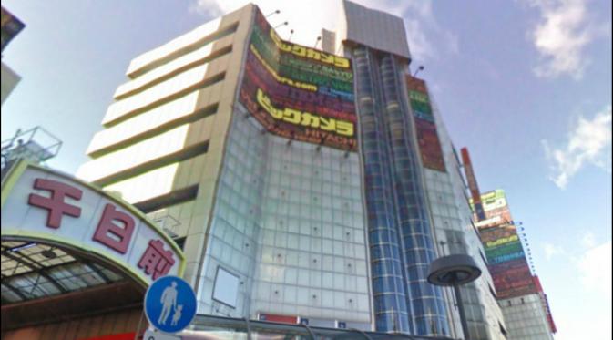 Sennichi Department Store, tempat Playtown Cabaret Club berada. (En Rocket News)