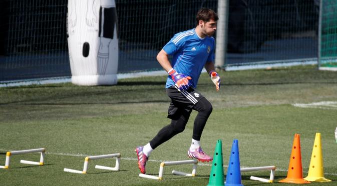 Iker Casillas saat training jelang Real Madrid vs Juventus (Reuters / Juan Medina)