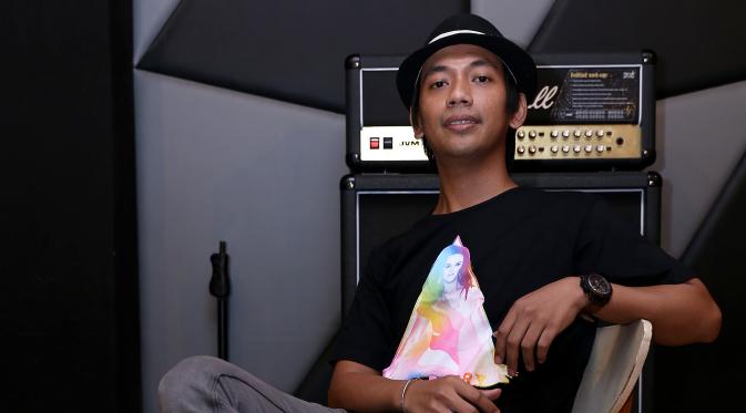 Rian d'Masiv ikuti jejak Ahmad Albar garap lagu dangdut (Galih W Satria/Bintang.com)