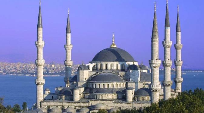 Blue Mosque. (Via: haseki-sultan.com)