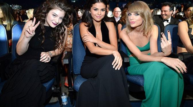 Taylor Siwft, Selena Gomez, dan Lorde (via Dailymail.co.uk