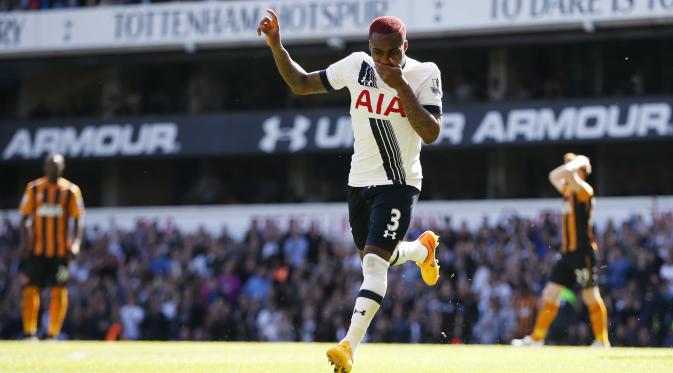 Danny Rose mencetak gol kedua Tottenham Hotspur ke gawang Hull City dalam lanjutan Liga Premier Inggris (Reuters / Andrew Couldridge)