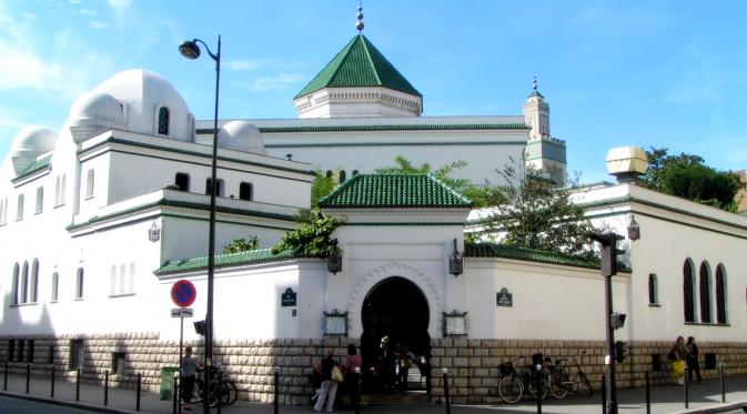 Masjid di Paris (Via: simomot.com)