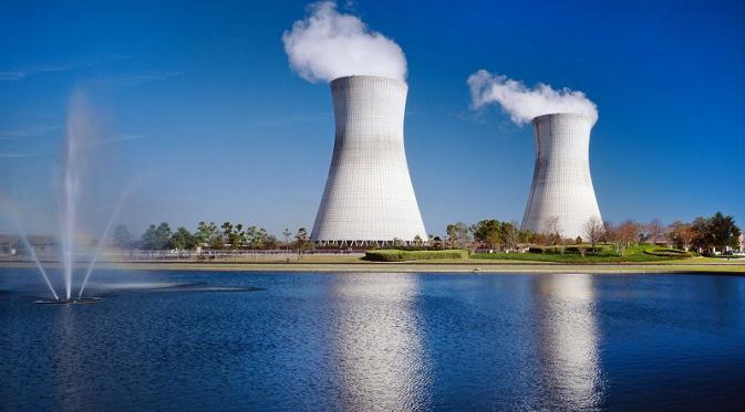 Pembangkit listrik tenaga nuklir (markeeters.com)