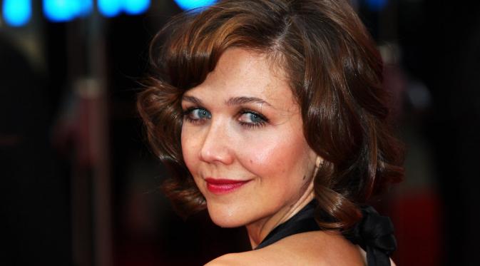 Maggie Gyllenhaal ditolak dengan alasan usianya yang sudah 37 diannggap terlalu tua untuk menjadi kekasih pria 55 tahun.