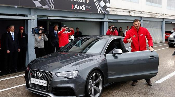 Benzema ditilang karena ketahuan memacu mobil Audinya melewati batas kecepatan (Foto: imgbuddy)