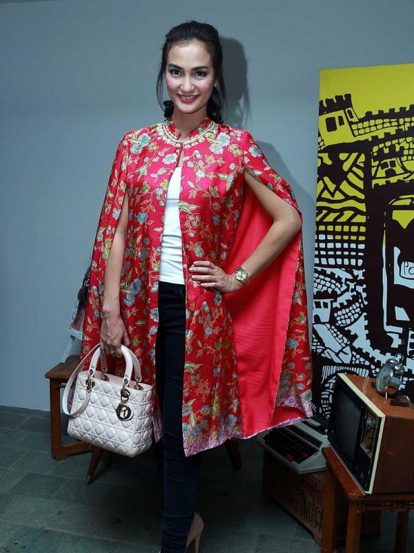 Foto atiqah hasiholan dalam peluncuran bukan dan program Wonderful Life (Deki Prayoga/bintang.com)