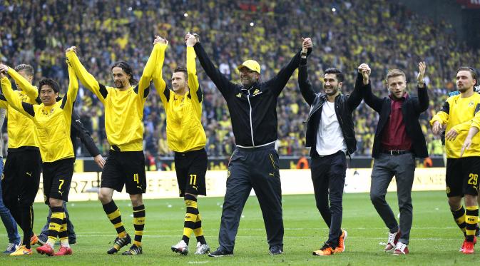 Klopp memberikan salam perpisahan terakhir untuk suporter Borussia Dortmund. (AFP/Frank Augstein)