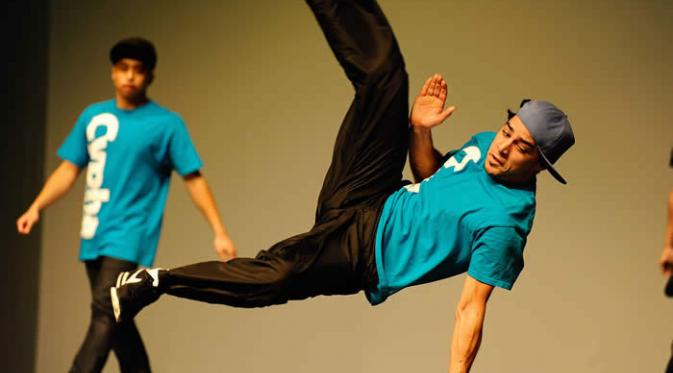 Breakdance | via: born2dancestudio.com